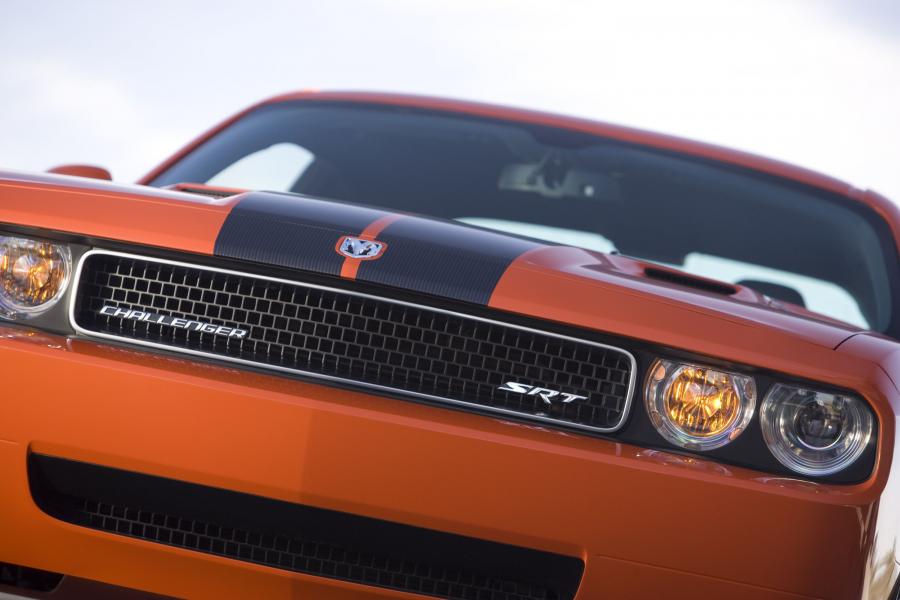  Dodge Challenger SRT8 2008 года  (фото 246 из 356)